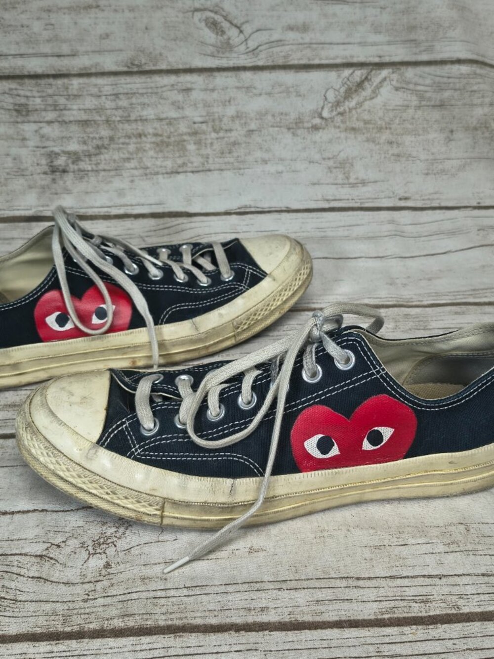 Comme des Garçons PLAY x Converse Chuck 70 Low Black Heart Sneakers M 9.5 W 11.5